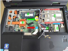 簡單拆機X1清理風扇教你如何更換內(nèi)存以及安裝3G模塊等設備教程！