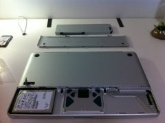 <b>如何將macbook pro組合成雙硬盤去掉光驅改光驅位硬盤托架！</b>
