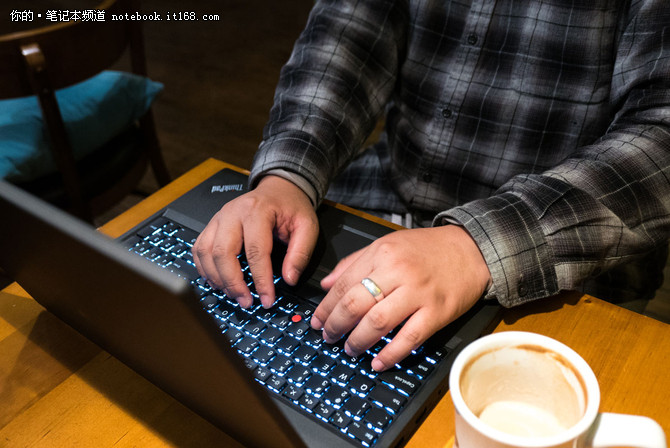 續(xù)航、散熱與功耗：T560表現(xiàn)全能平衡